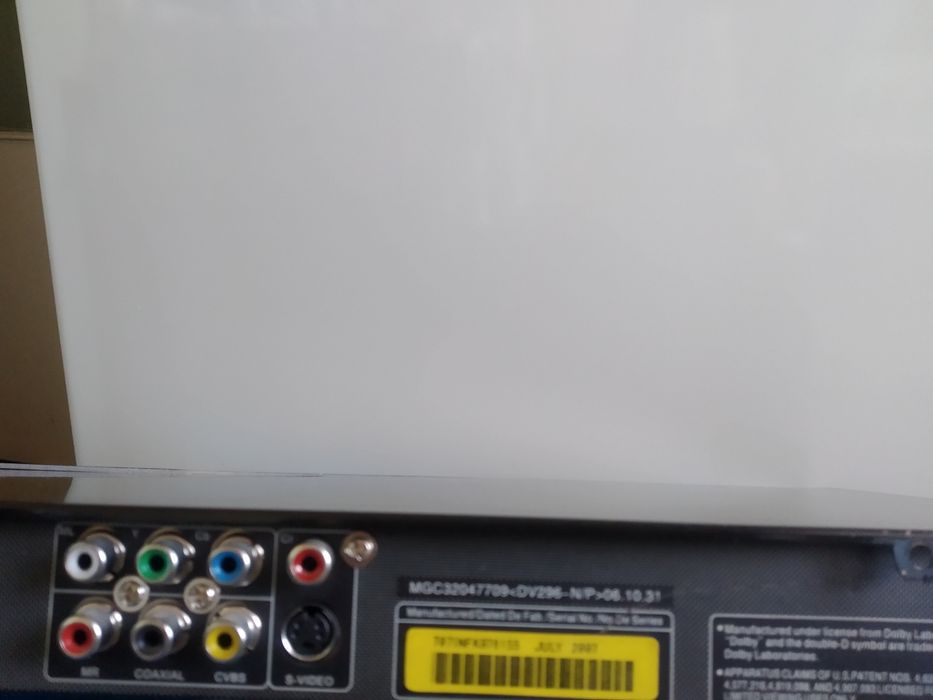 Продаётся  DVD  плеер