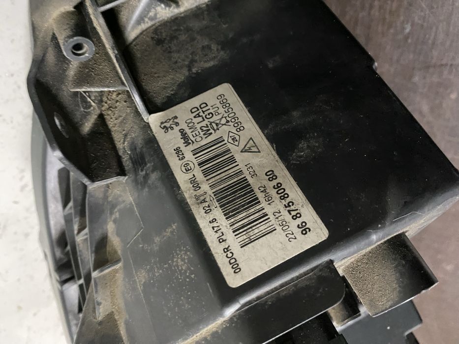 Far stanga bixenon si led Peugeot 508 an 2010-2014