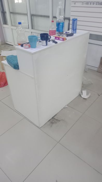 Продам стол для кассы
