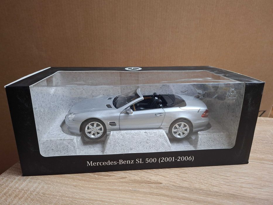 Macheta Mercedes-Benz, SL 500 R 230 (2001-2006), Argintie, 1:18