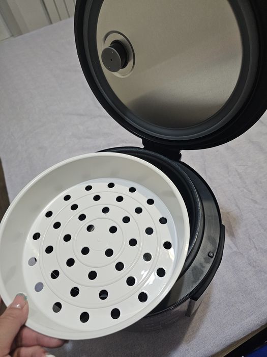 Продам новую мультиварку