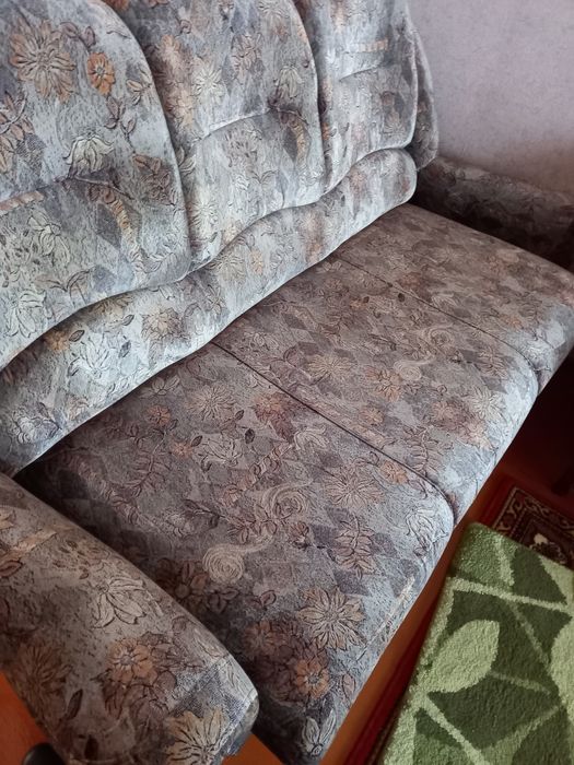 Продам диван в отличном состоянии