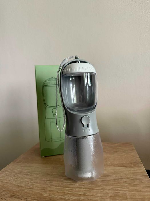 Sticlă portabilă pentru câini 500ml + dispenser pungi | Nouă | Alb/Gri