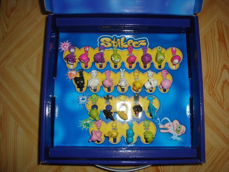 Пълни Кутии Лидл, Била, Кауфланд Албум Колекция Стикита Емоджи