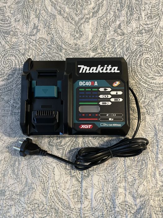 зарядно макита makita dc40ra