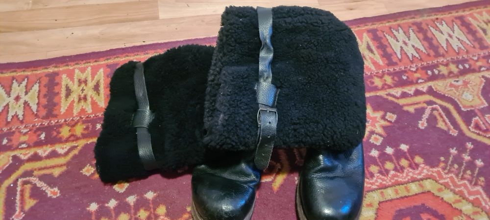 Продажа мужской верхней одежды.