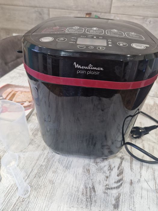 Продам хлебопечку б/у