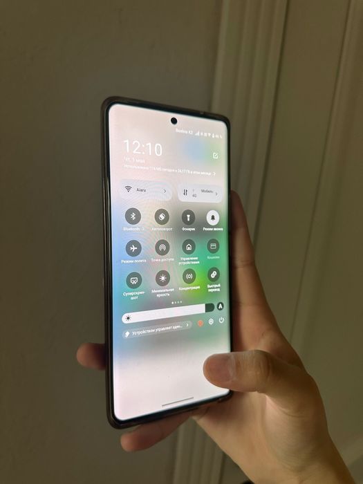 телефон Vivo V30e