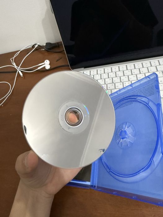 Продам диск на PS 4 - состояние нового