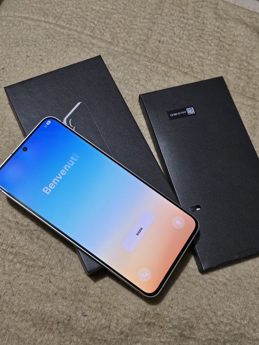 Samsung Galaxy S25 FE 128GB Nou / Nefolosit – Culori Navy & Graphite