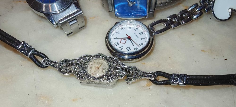 5 работещи дамски часовници Storm,Next,Slan