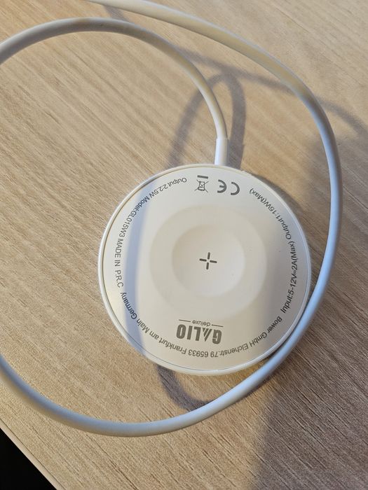 Безжично зарядно за телефон