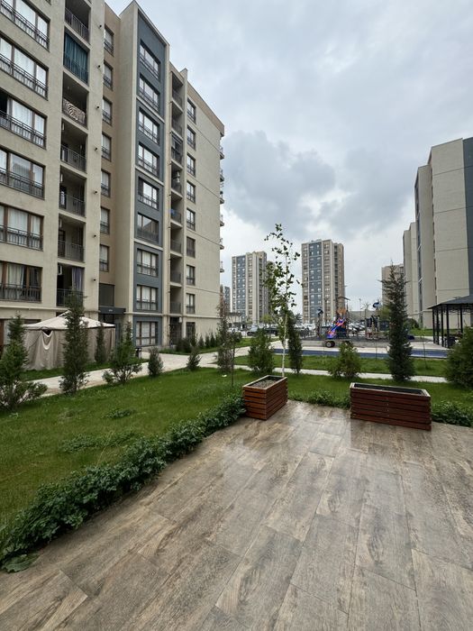 Olmazor city. Сдаётся 2-комнатная квартира с собственной террасой.