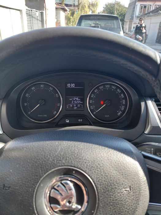 Skoda rapid  1,2 tsi +gpl