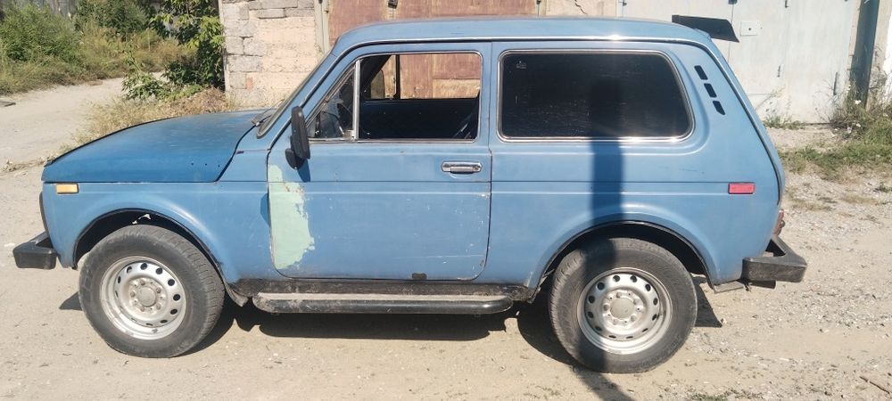 Продам ниву 2121