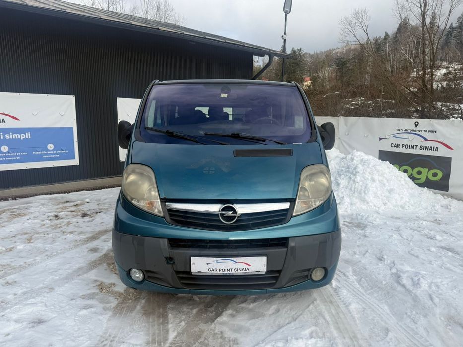 Opel Vivaro 8+1 2.0D 110cp Inm Ro,EURO 5 Acte valabile