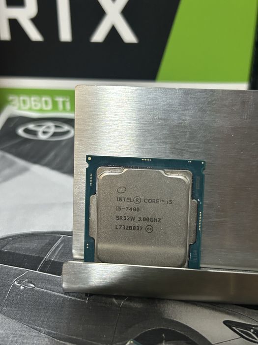 Процессоры • celeron G3900 • core i3 6100 • i3 7100