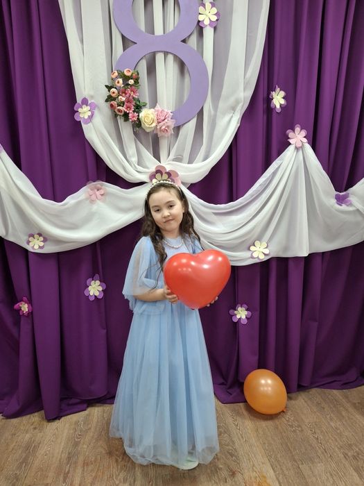 Продам платье рост 128-134