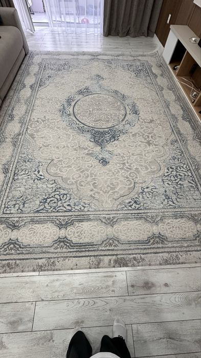 Продам ковёр в размере 3*4 метра