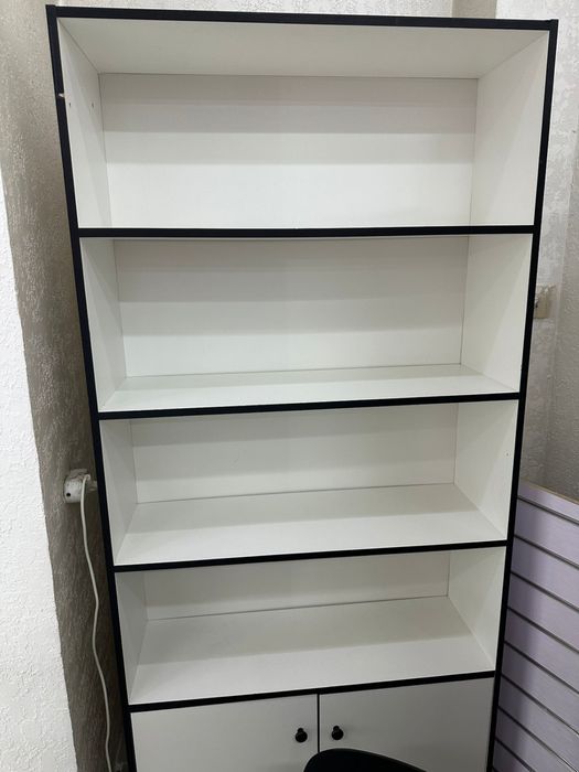 Шкафы для магазина