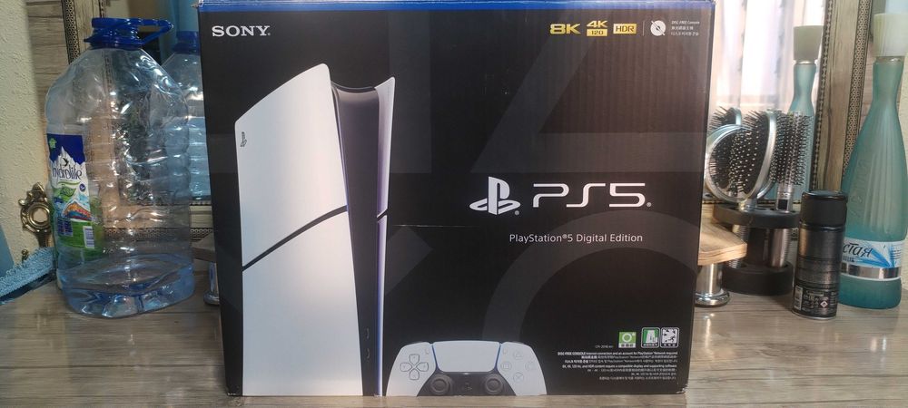 Play station 5slim yangi holatda 2 ta orginal jostiki bilan