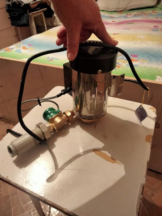 Продается водяной насос (автомат)