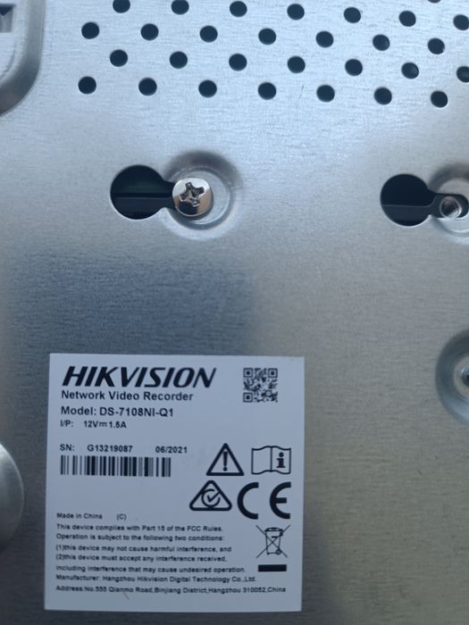 Nvr DS-7108NI-Q1 hdd 1tb + 2 камери + PoE Switch