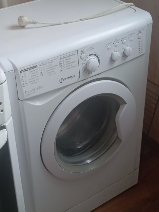 Стиральная машина продам