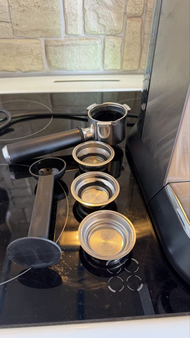 Кафемашина DELONGHI dedica