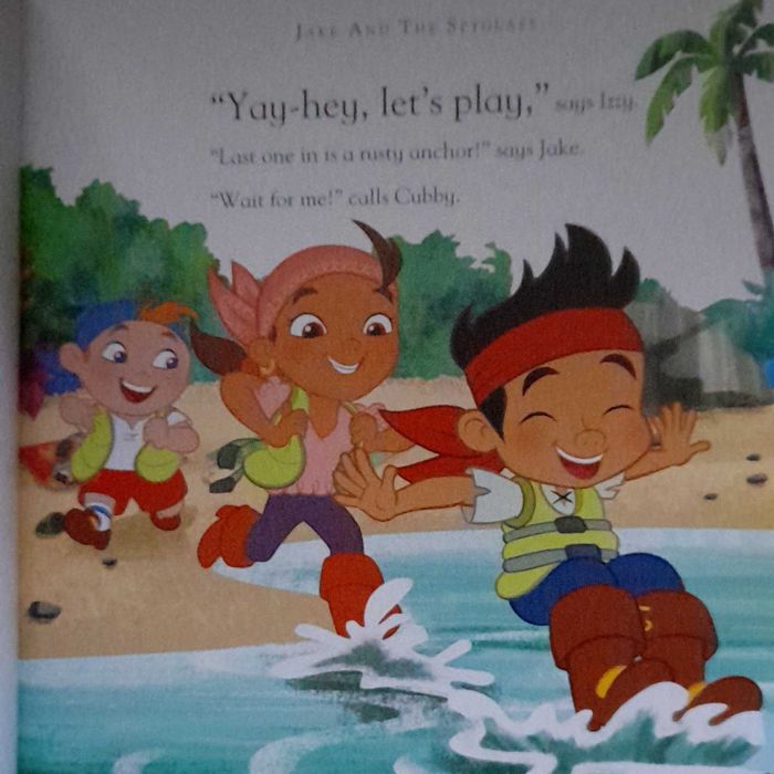 Книжка с приказки Дисни