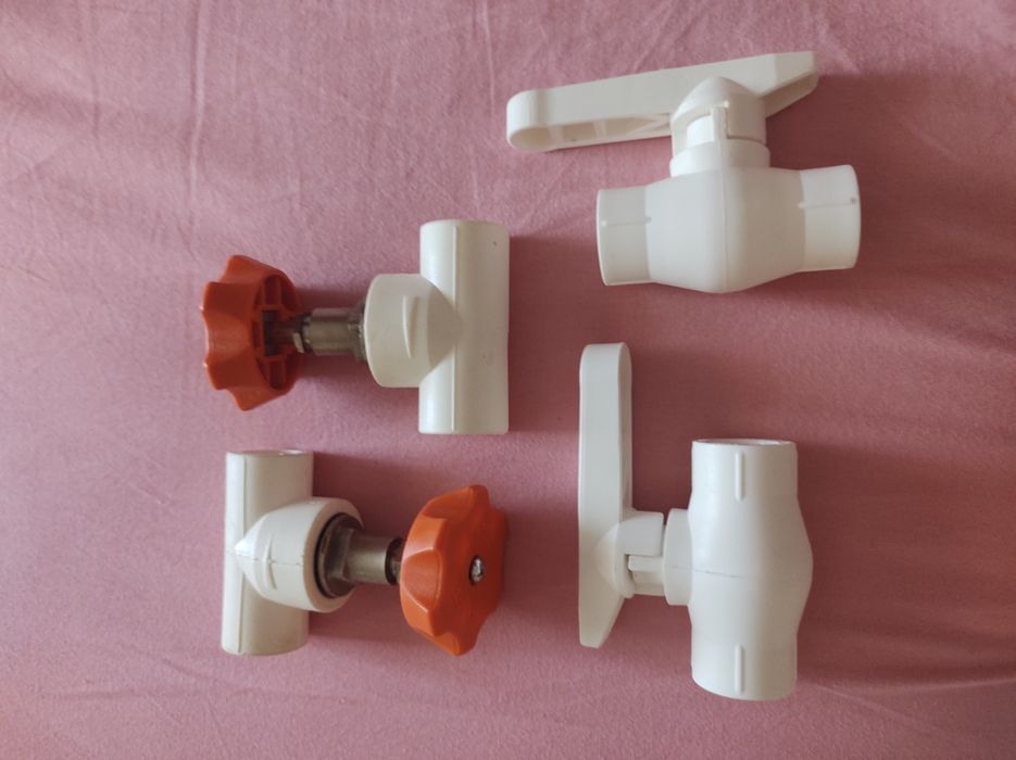 4 robineți PPR noi de 20 - 50 lei