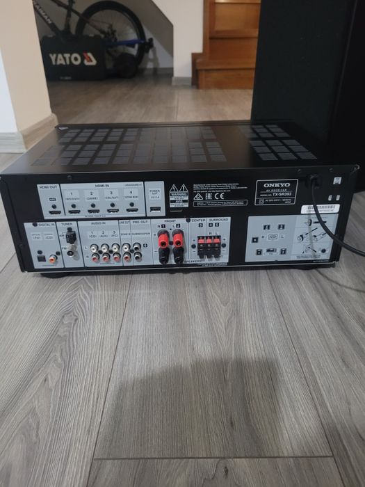 Vind amplificator Onkyo Tx SR 393 sau schimb  cu streamer audio