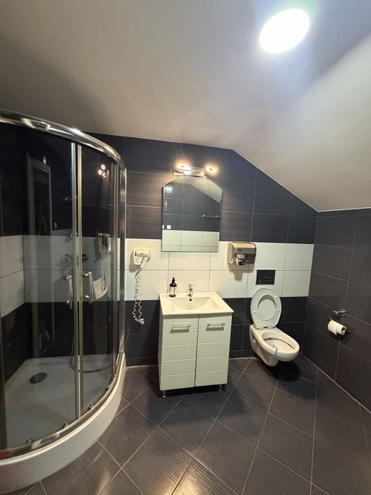 Inchiriez post de lucru PFA/SRL Frizerie / Barbershop