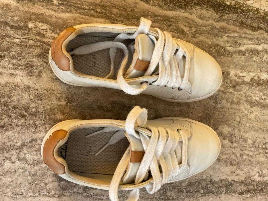 Pantofi din piele Clarks masura 32