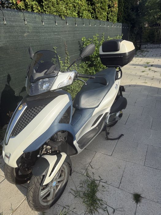 Vand triciclu 125 cmc permis B