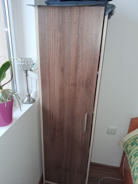 Секция,витрина,гардероб.