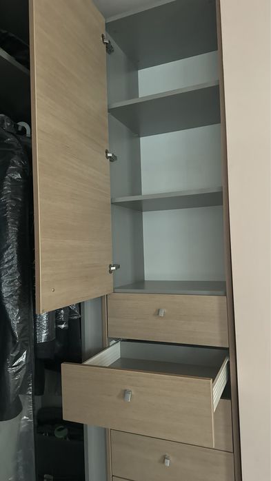 СПЕШНО! Гардеров с плъзгащи врати