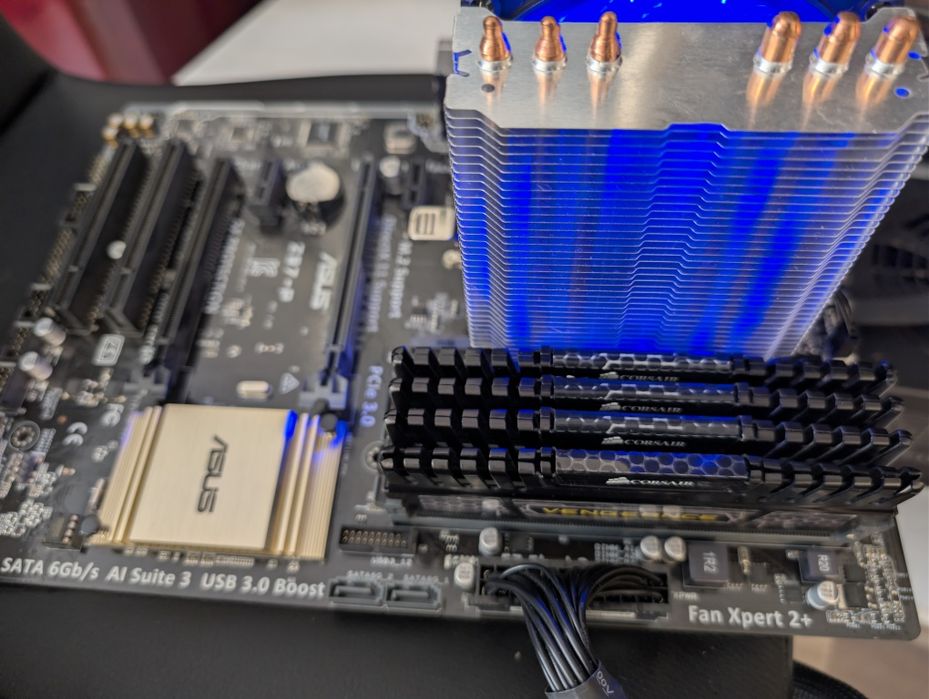 Комплект ASUS Z97-P + 15-4690K + 32GB ram+ охладител

Corsair DDR3 + Tower Cooler