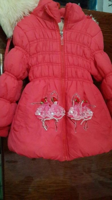 Куртка - пальто для девочки.