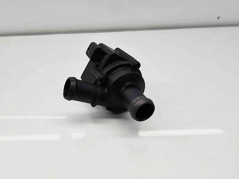 Pompa recirculare apa  Skoda Octavia 3 (5E3) [Fabr 2012-2020] 5Q096556
