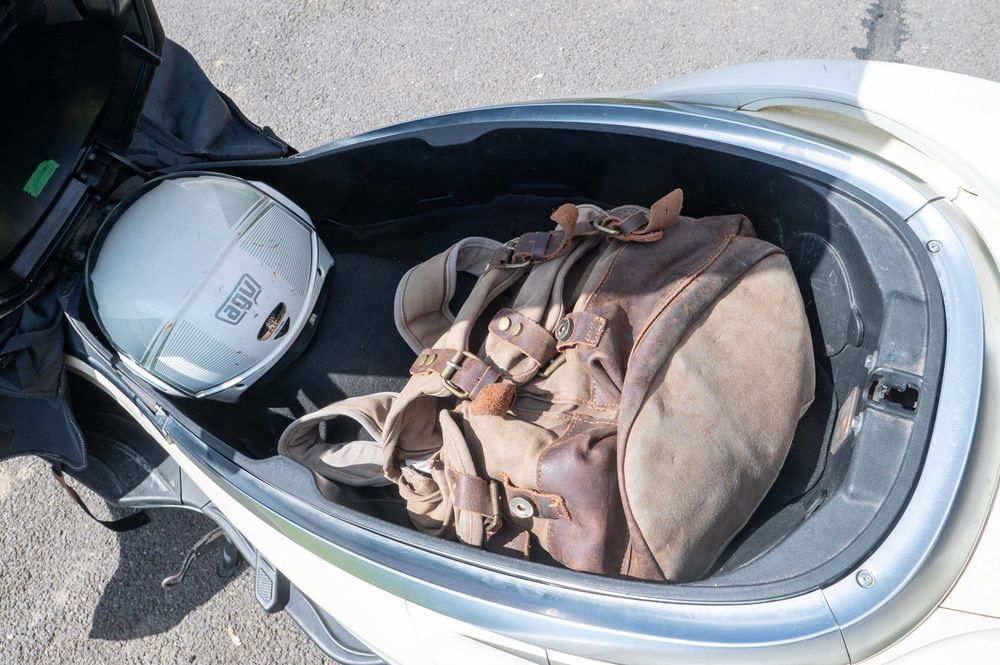 Piaggio X10 350 Executive ABS ASR, topcase, revizii majore - maxi scuter