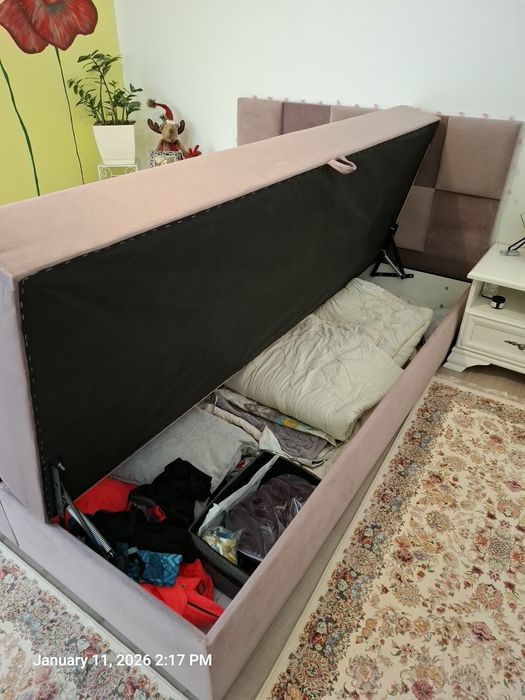 Pat box spring roz pal.