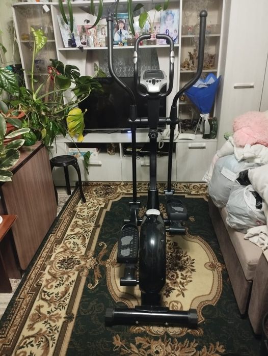 Продам элиптический тренажёр