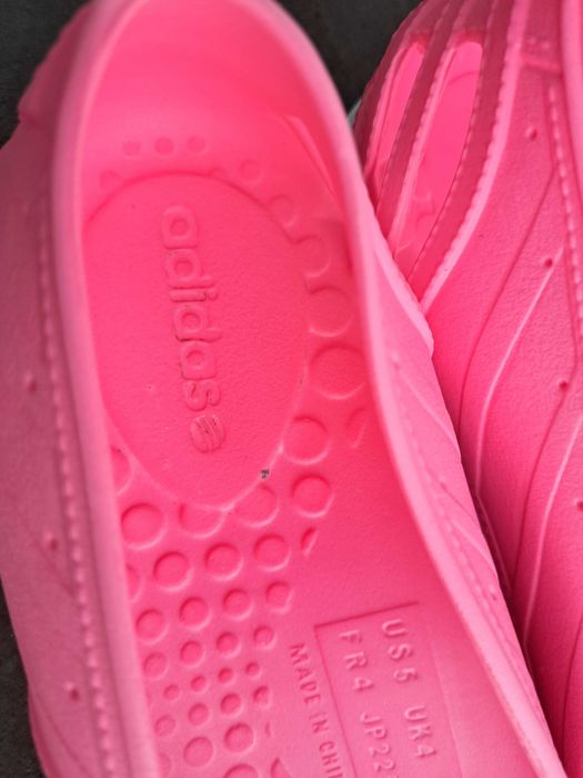 дамски летни отворени обувки силиконови балерини,номер36,5 Adidas за момиче