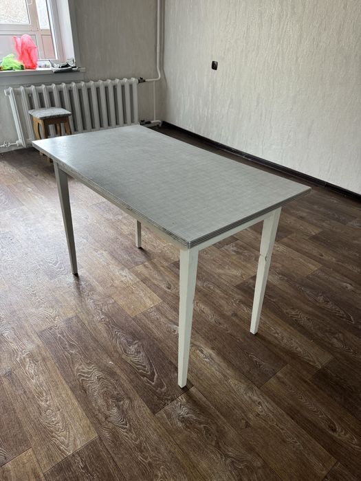 Отдам даром! Стол 110 на 60см