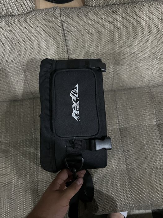 Geanta transport cu pelerina NOU