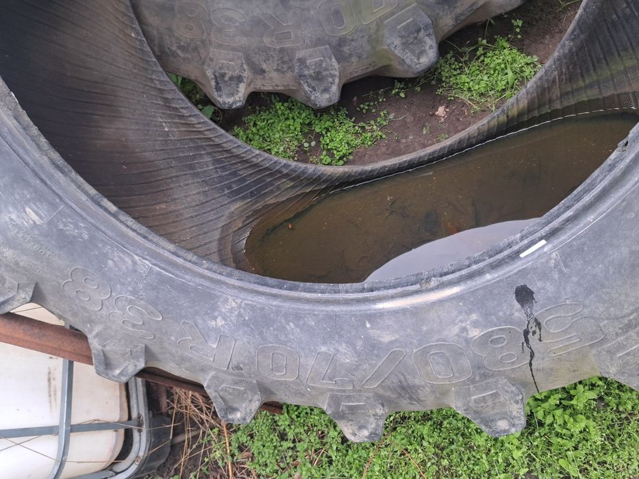 Vând 2 cauciucuri 580/70/R38 Pret 1500 lei ambele..