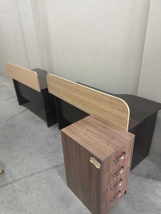 Продается офисная мебель б/у