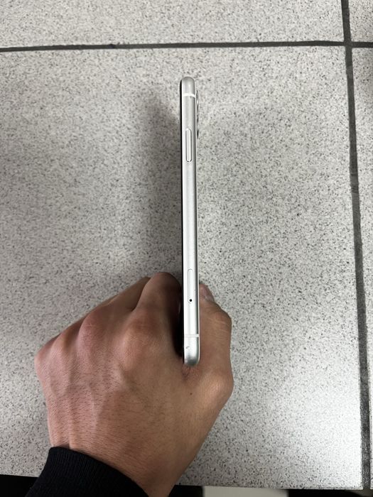 Iphone 11 в белом цвете