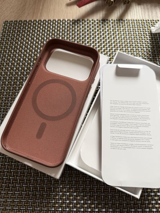 Husa iPhone 17 Pro TechWoven Case Sienna origjnala